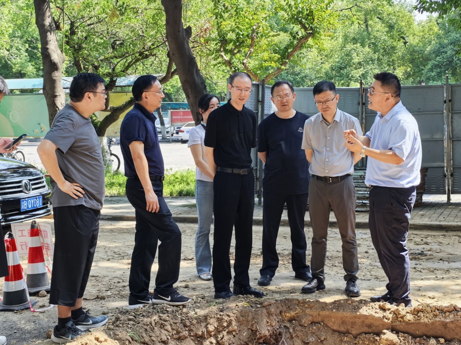 文件名称:检查施工现场.jpg